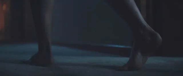 AnnaSophia Robb a close-up of bare feet during a screen scene.
